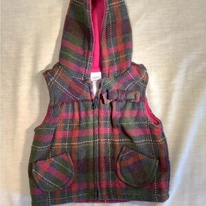 GYMBOREE “Fall Leaves & Flowers” quilted plaid vest with hood. 12-24 months.